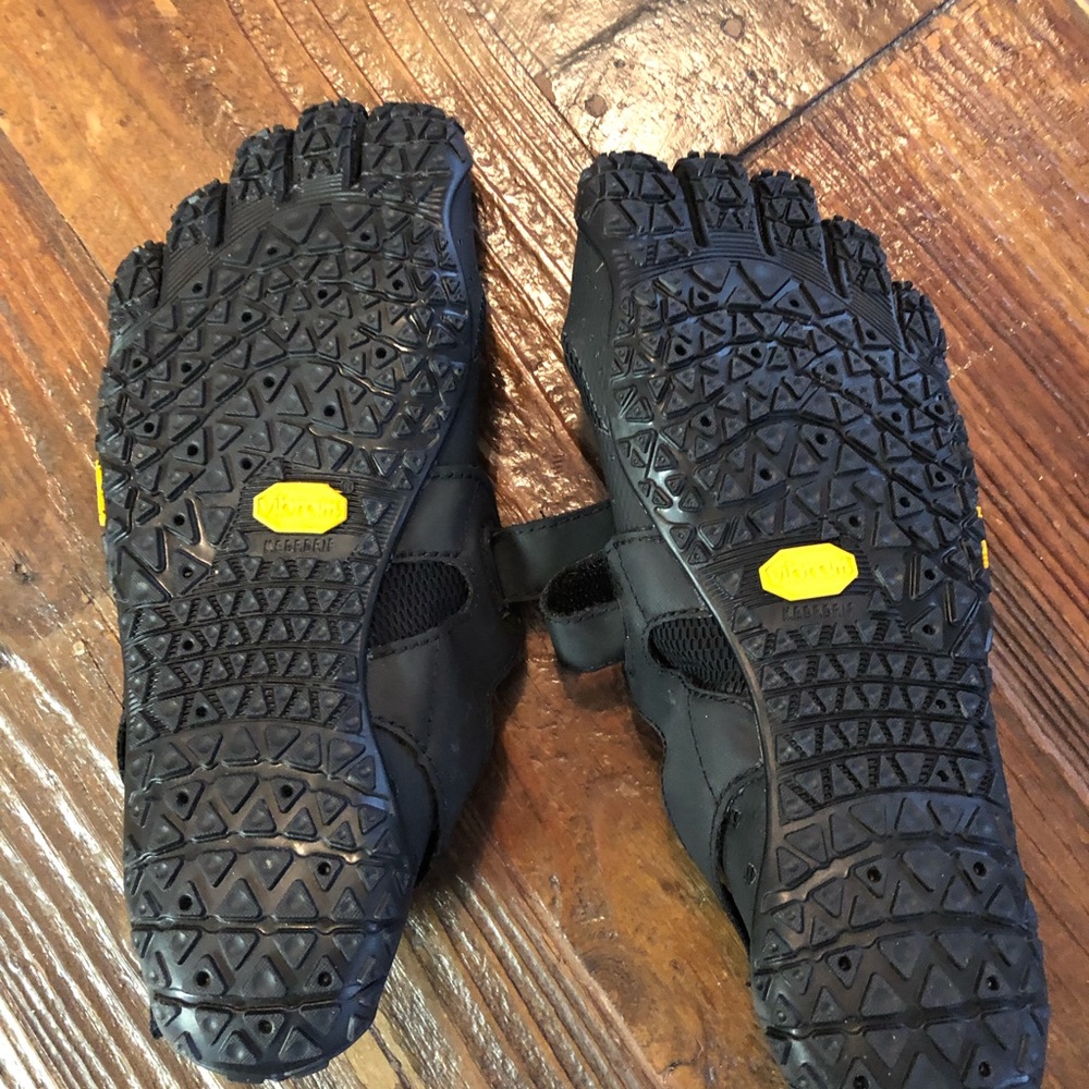 Vibrams - Picture 2 of 5